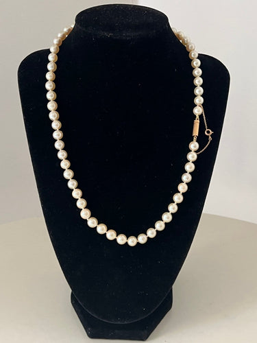 Collier choker 59 perles Akoya en or 18K 58 Facettes 959