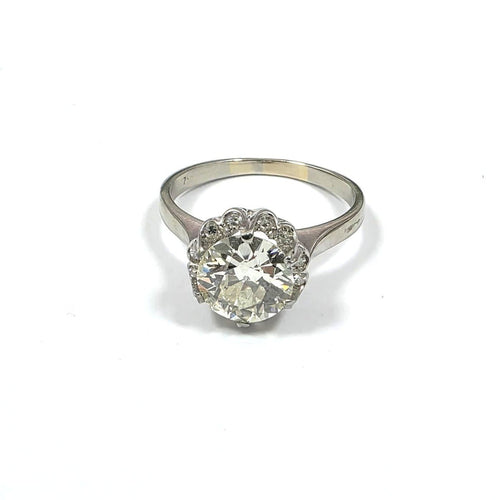54 Bague solitaire Old Mine en or 18 kt et diamants 58 Facettes 452/26 A