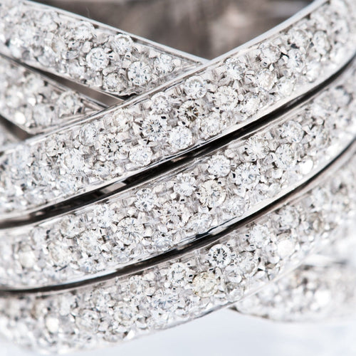 54 Bague italienne en or blanc avec diamants 58 Facettes A1903