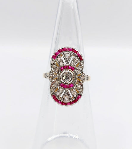 47 Bague marquise Art déco en or 18K, platine, diamants et rubis 58 Facettes A07788
