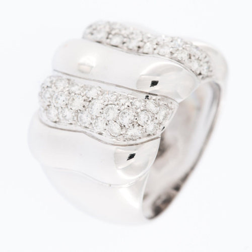 54 Bague moderne italienne en or blanc 18 carats et diamants 58 Facettes A1851