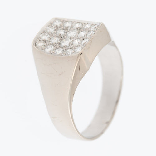 55 Bague signet allemande en or blanc 18 carats et diamants 58 Facettes A1802