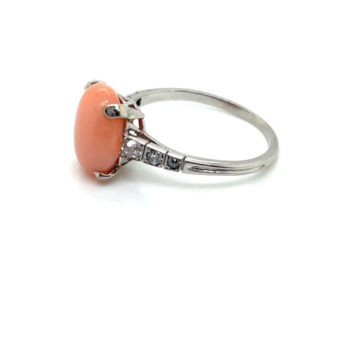 54 Bague ancienne en platine, diamants et corail 58 Facettes BAG  0009