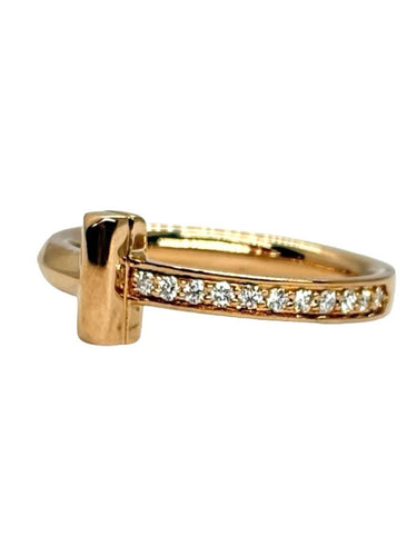 51 Tiffany & Co - Bague Tiffany T en or rose et diamants 58 Facettes 2260