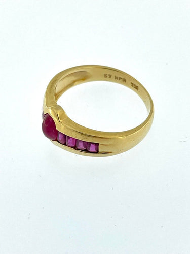 54 Bague vintage en or jaune 18 carats et rubis 58 Facettes A1931D