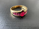 54 Bague vintage en or jaune 18 carats et rubis 58 Facettes A1931D