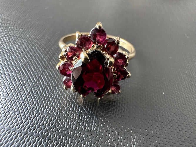 64 Bague vintage espagnole en or jaune 18 carats et améthystes 58 Facettes A1930D