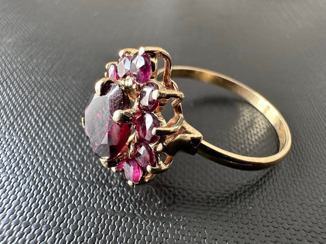 64 Bague vintage espagnole en or jaune 18 carats et améthystes 58 Facettes A1930D