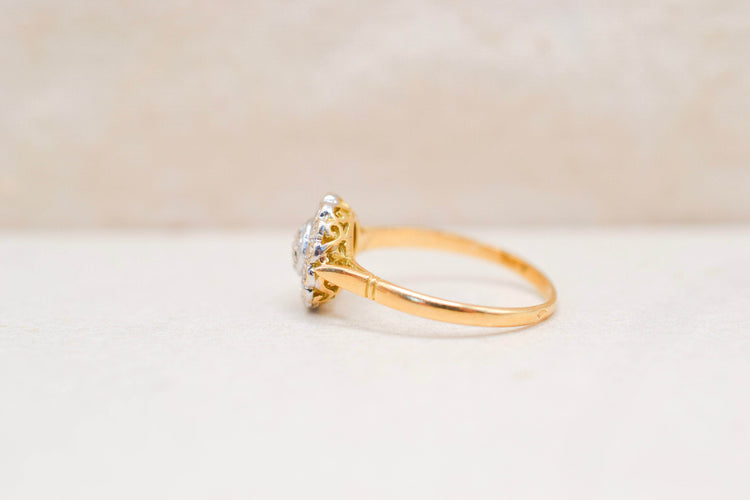 https://cdn.shopify.com/s/files/1/0963/7950/2920/files/bague-ancienne-diamants-vintage.jpg?v=1789481031