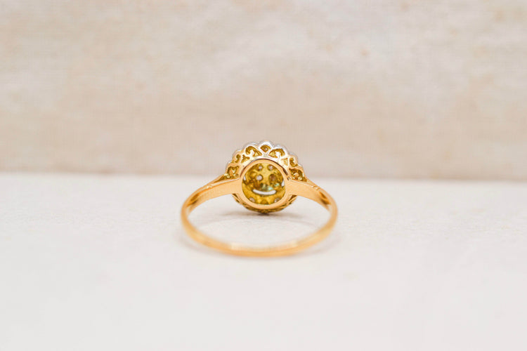 https://cdn.shopify.com/s/files/1/0963/7950/2920/files/bague-vintage-seconde-main-diamants.jpg?v=1789481031