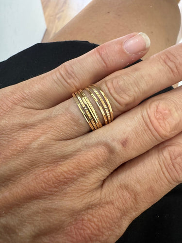 Bague 57 Bague semainier en or jaune 58 Facettes Bague