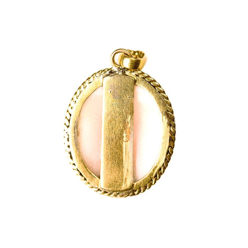 Pendentif Pendentif camée ovale en or jaune 58 Facettes LMB-308