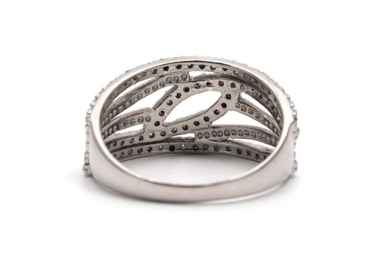 Bague 55 Bague contemporaine en or blanc 18 carats et diamants 58 Facettes B935