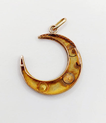 Pendentif Pendentif croissant de lune en or 18K et perles 58 Facettes A07705