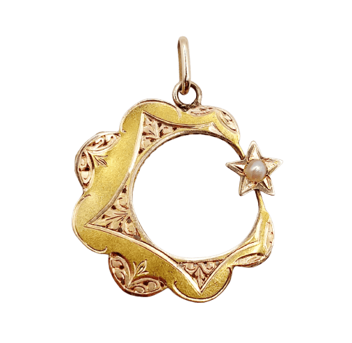 Pendentif Pendentif croissant de lune en or 18k avec perle 58 Facettes A07689