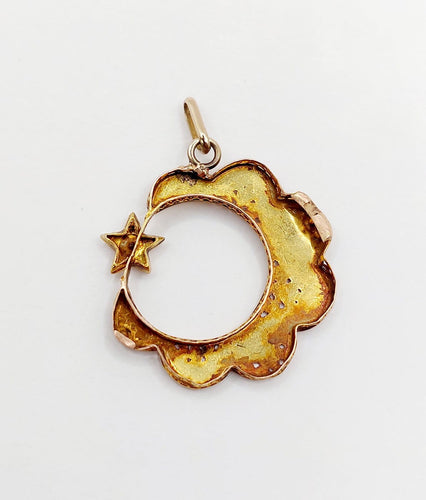 Pendentif Pendentif croissant de lune en or 18k avec perle 58 Facettes A07689
