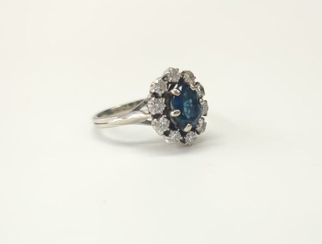 Bague 50 Bague marguerite en or blanc, saphir et diamants 58 Facettes BAG.MARGT.S-2452.3