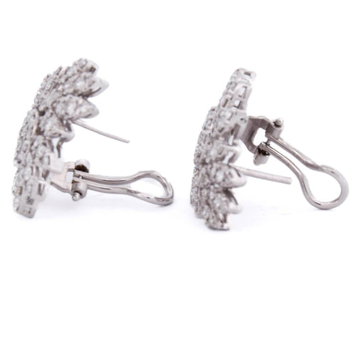Boucles d'oreilles Boucles d'oreilles florales en platine et diamants 58 Facettes OR P4 (00619)