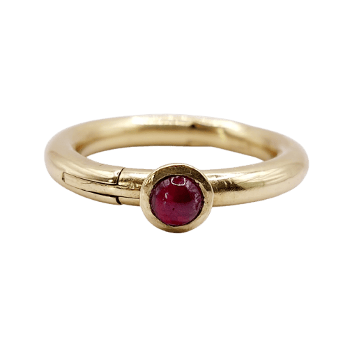 Bague 53 Bague ouvrante vintage en or 18k et rubis cabochon 58 Facettes A07640