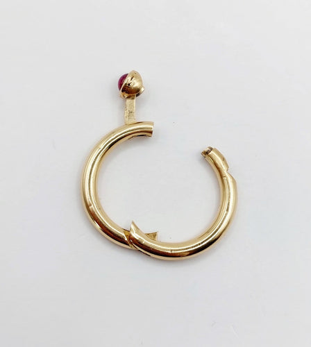 Bague 53 Bague ouvrante vintage en or 18k et rubis cabochon 58 Facettes A07640