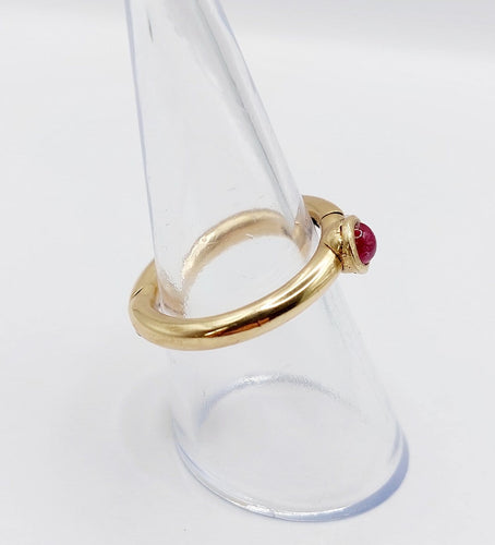 Bague 53 Bague ouvrante vintage en or 18k et rubis cabochon 58 Facettes A07640