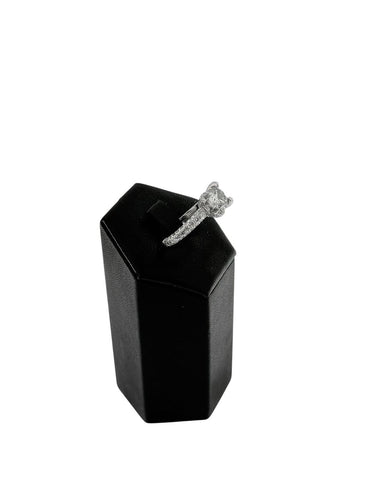 Bague 53 Bague solitaire en or blanc 18 carats et diamants 58 Facettes A2065D