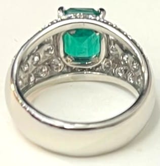 216783  émeraude 2,24 carats (3).jpeg