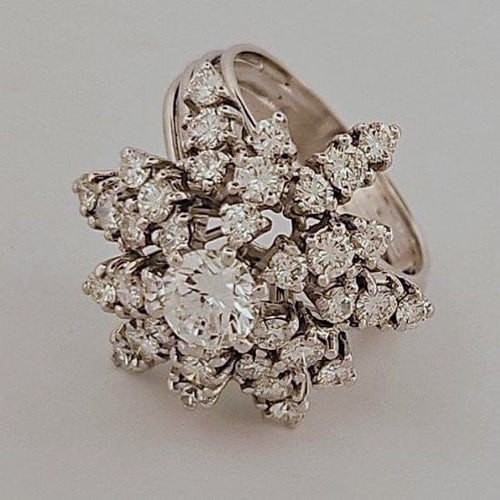 Bague 52 Bague fleur en or blanc et diamants 58 Facettes 2690414