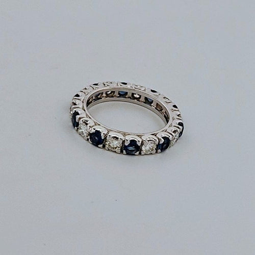 Bague 52 Alliance en or blanc avec saphirs et diamants 58 Facettes 2690416