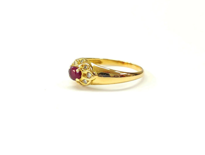 Bague 54 Bague jonc en or 18K, rubis et diamants 58 Facettes 2463.3