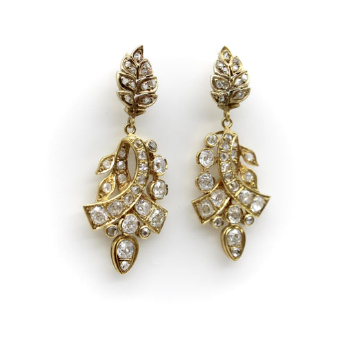 Boucles d'oreilles Boucles d'oreilles victoriennes à motifs feuillage en or 18K et diamants 58 Facettes 11224