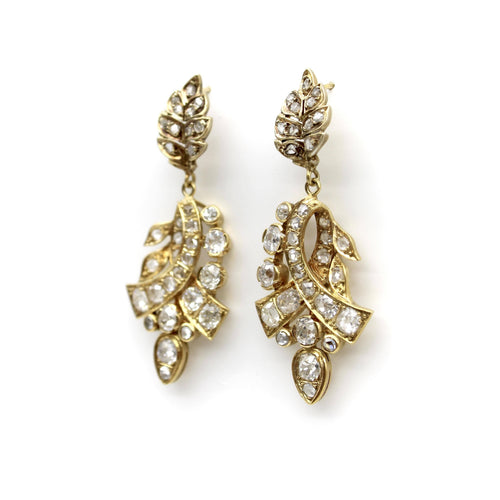 Boucles d'oreilles Boucles d'oreilles victoriennes à motifs feuillage en or 18K et diamants 58 Facettes 11224