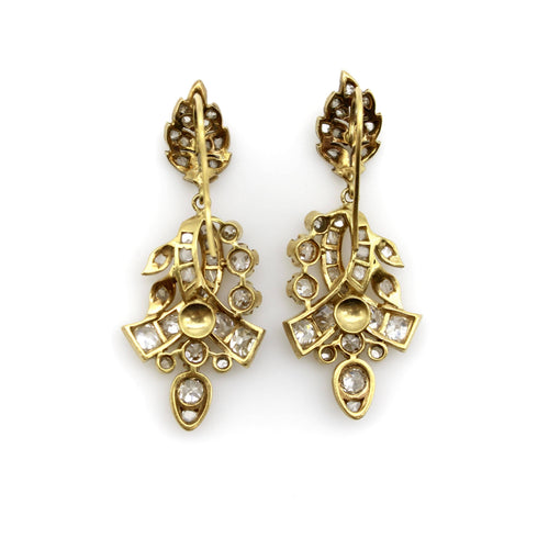 Boucles d'oreilles Boucles d'oreilles victoriennes à motifs feuillage en or 18K et diamants 58 Facettes 11224
