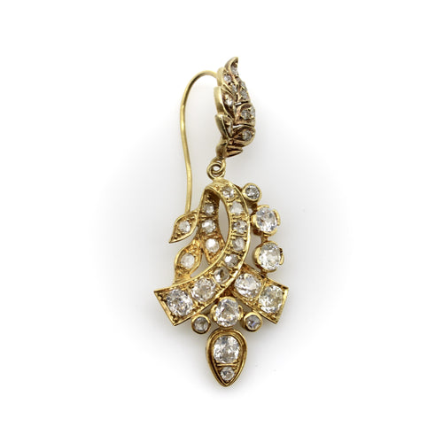 Boucles d'oreilles Boucles d'oreilles victoriennes à motifs feuillage en or 18K et diamants 58 Facettes 11224