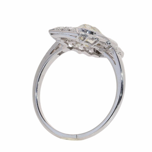 26079-0307.p10_Art Deco platinum ring with a 1 04-carat oval diamond  circa 1930-en.jpg