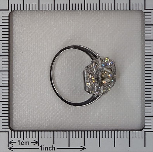 26079-0307.p14_Art Deco platinum ring with a 1 04-carat oval diamond  circa 1930-en.jpg
