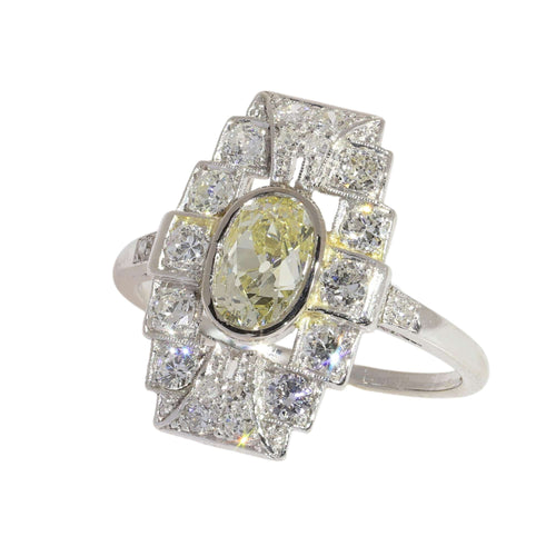 26079-0307.p06_Art Deco platinum ring with a 1 04-carat oval diamond  circa 1930-en.jpg