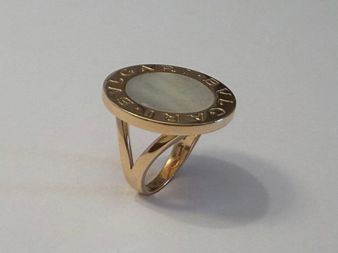Bague 52.5 Bvlgari - Bague Bvlgari Bvlgari en or jaune et nacre 58 Facettes AZ-PG-261732