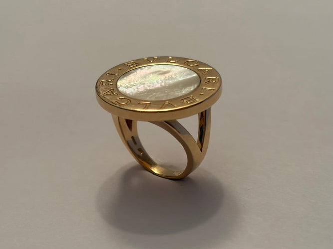 Bague 52.5 Bvlgari - Bague Bvlgari Bvlgari en or jaune et nacre 58 Facettes AZ-PG-261732