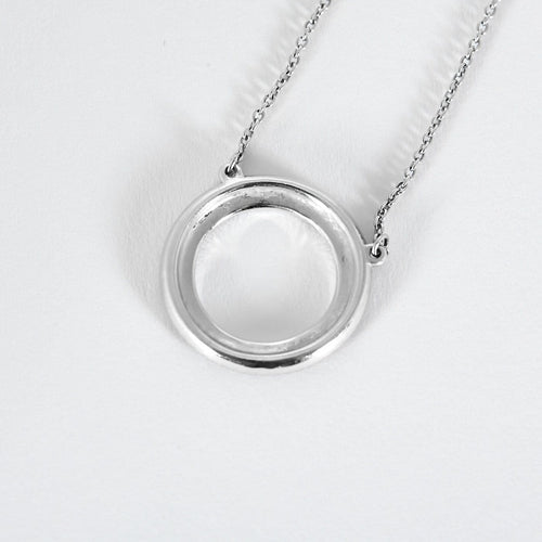 Collier Collier pendentif rond en or blanc et diamants 58 Facettes B260536
