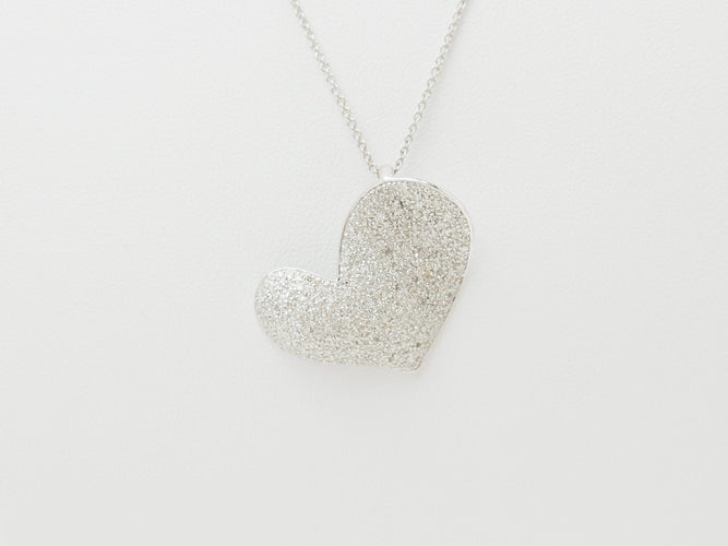 Collier Collier - Pendentif cœur en or blanc et diamants 58 Facettes 18310