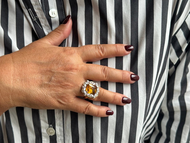 Bague Bague en or 18 carats, citrine 7,33 carats et diamants 1,08 carat 58 Facettes UN-1680