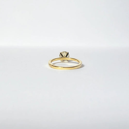 https://cdn.shopify.com/s/files/1/0943/8576/6747/files/bague-or-jaune.webp?v=1789650273