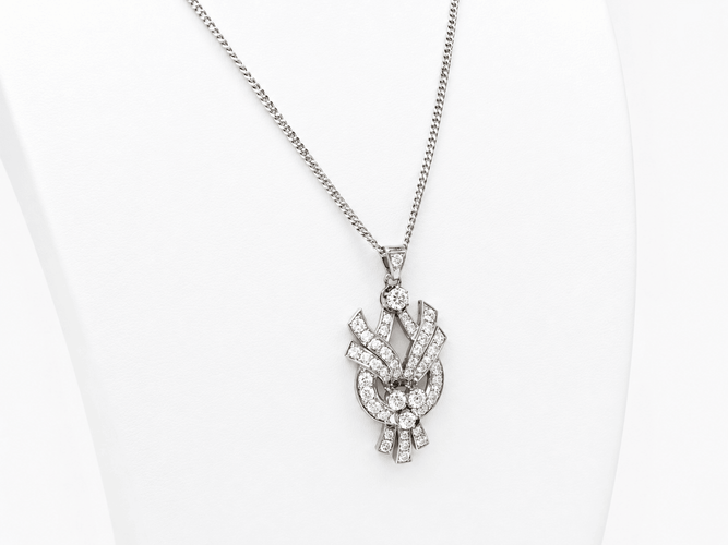 Collier Collier pendentif en platine et or blanc avec diamants 58 Facettes 31840