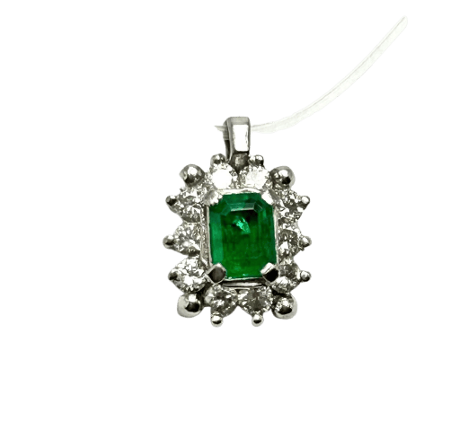 Pendentif cluster en platine, émeraude taille émeraude et diamants