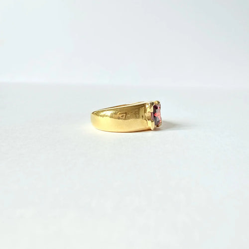 https://cdn.shopify.com/s/files/1/0943/8576/6747/files/bague-bandeau-vintage-or-jaune.webp?v=1789582489