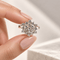Bague 55 Bague cocktail rosette en or blanc et diamants 58 Facettes 50518