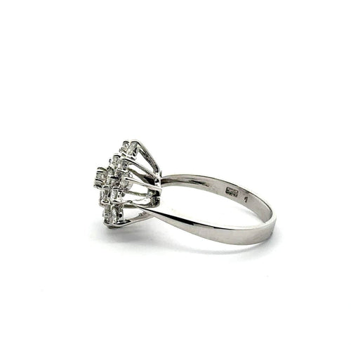 Bague 55 Bague cocktail rosette en or blanc et diamants 58 Facettes 50518