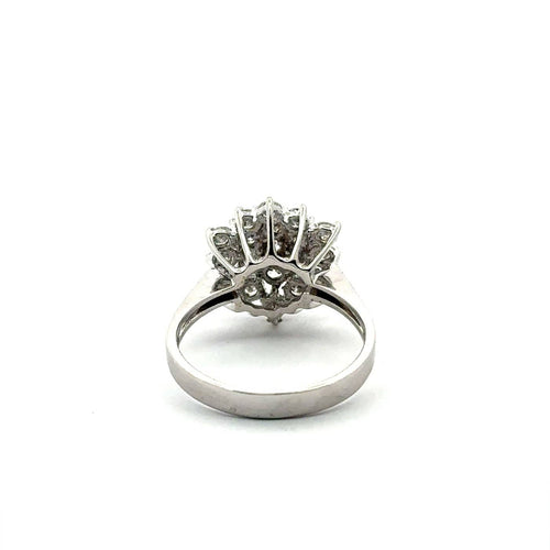 Bague 55 Bague cocktail rosette en or blanc et diamants 58 Facettes 50518