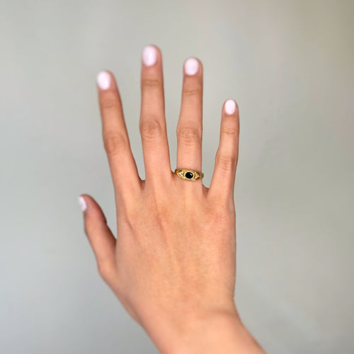 Bague 53.5 Bague en or jaune, saphir et diamants 58 Facettes 260071R